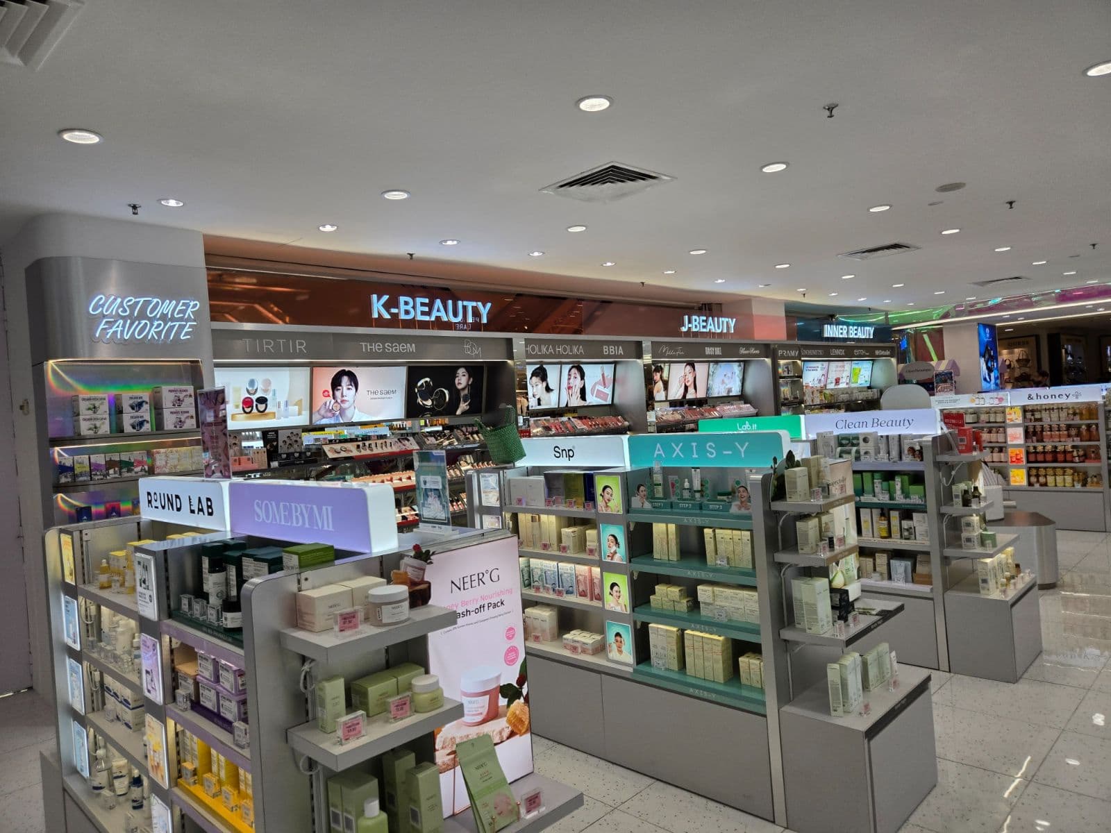 K-Beauty 리테일 매장